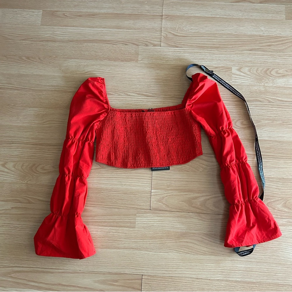 NWT PrettyLittleThing Red Ruched Long Sleee Crop Top Size 6 - Picture 2 of 9